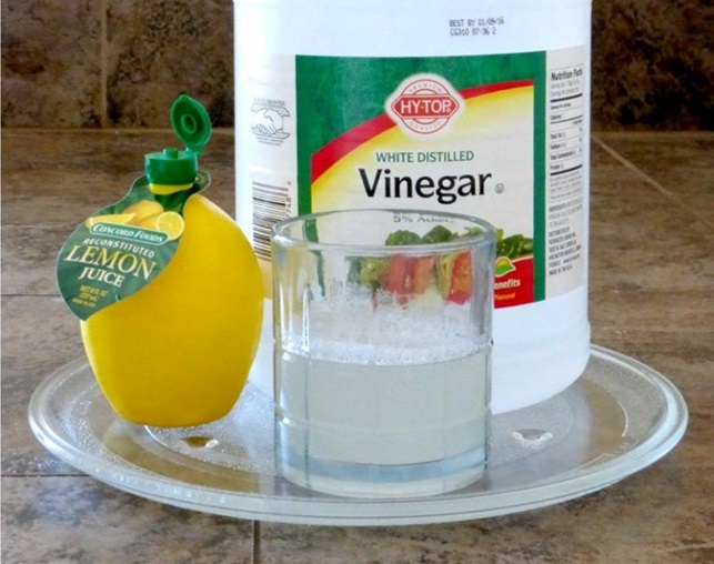 Sådan rengøres en mikrobølgeovn med citron