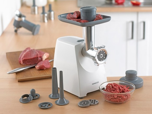 How to insert a knife into an electric and manual meat grinder - features and rules for installation and assembly
