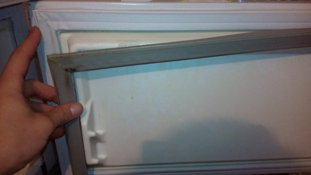 ซ่อมแซมรอยผนึกประตูตู้เย็นด้วยตัวเอง - วิธีเปลี่ยนยางและปรับประตู