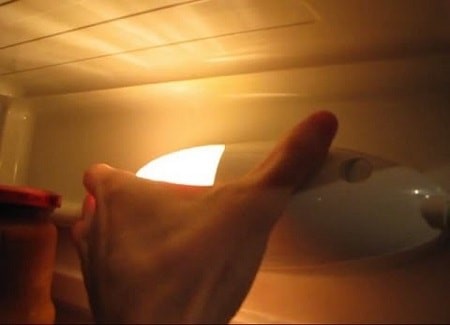 استبدال المصباح الكهربائي في الثلاجة: أنواع المصابيح لمعدات التبريد وتوصيات الاستبدال في إصدارات مختلفة