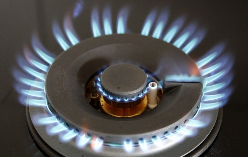 Pourquoi le brûleur d'une cuisinière à gaz fume et comment résoudre le problème vous-même