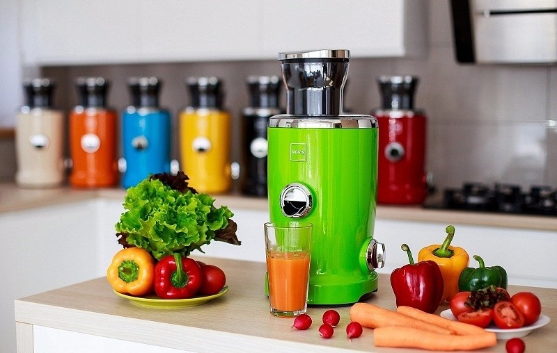 Hvordan velge en juicer for frukt og grønnsaker til hjemmet: valgmuligheter og instruksjoner for bruk