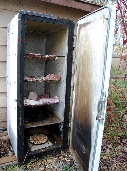 Comment se débarrasser d'un vieux réfrigérateur: règles d'élimination conformément à la loi, entreprises de réception de vieux équipements, options maison