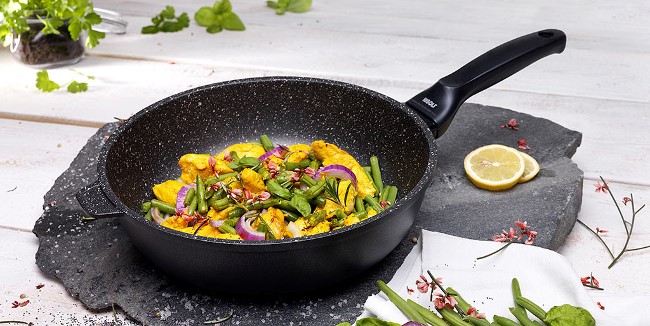 Paella sense oli: llista de plats amb diferents revestiments per cuinar plats sense oli