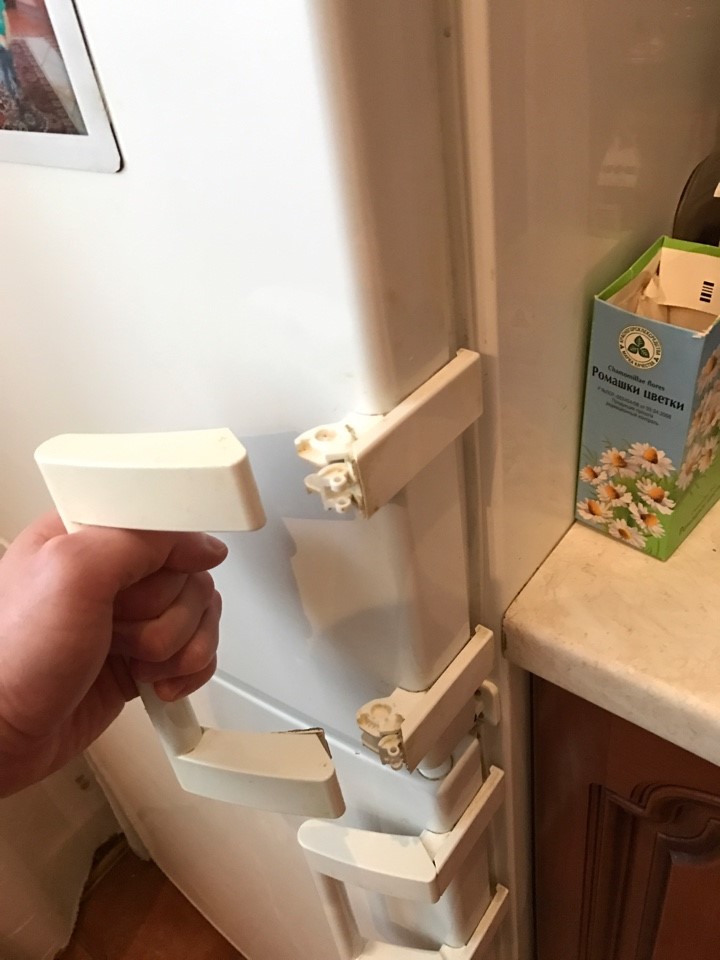 Алгоритъм на действията: как да премахнете дръжката на хладилника