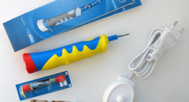 Коя електрическа четка за зъби е по-добре да изберете за дете от 7 години?