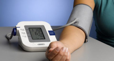 مقياس ضغط الدم إعادة ضخ الهواء - ما هو السبب؟
