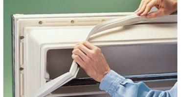 DIY-tetningsreparasjon og gjør-det-selv kjøleskapdørjustering