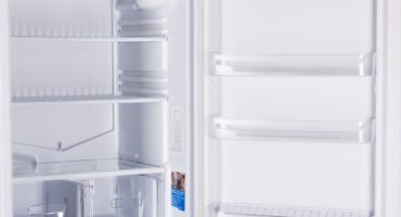 Một hệ thống rã đông nhỏ giọt cho tủ lạnh là gì?